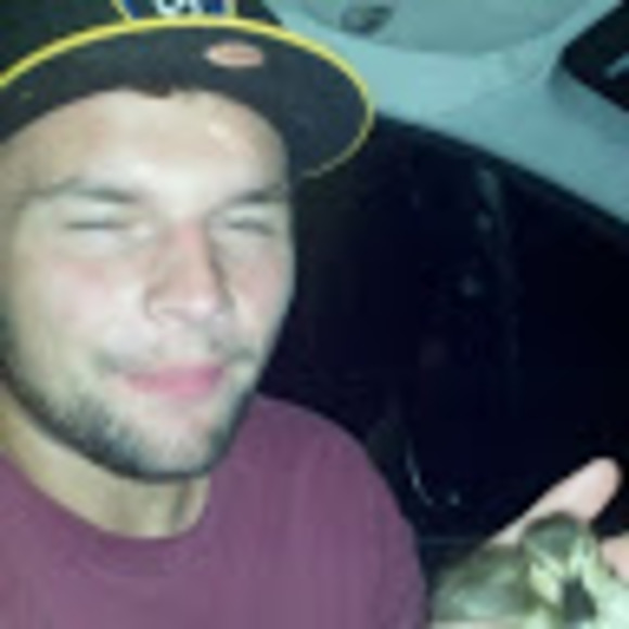 Meet your Posher, Curtis - Picture 1 of 1